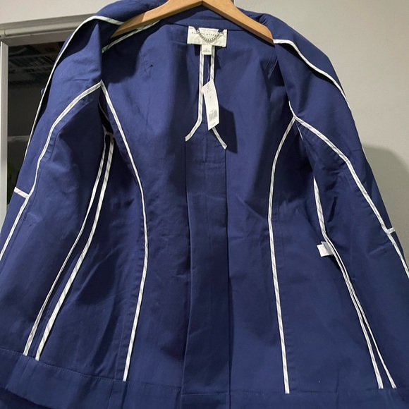 Banana Republic Woman’s Buttoned down coat - Picture 5 of 6